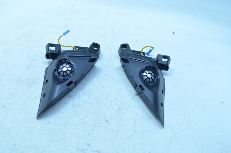 22-24 BMW i4 G26 FRONT RIGHT / LEFT TWEETER SPEAKER SET OEM