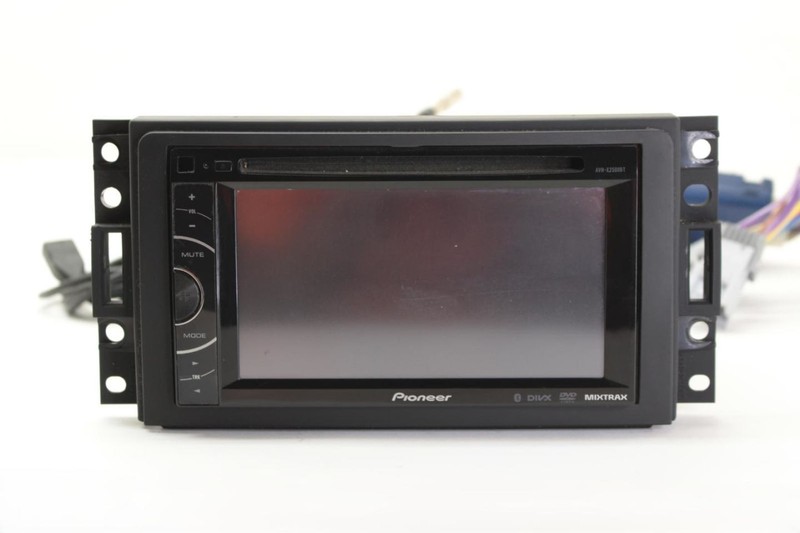05-07 Corvette 6.0L Aftermarket Pioneer Radio Head Unit with Screen