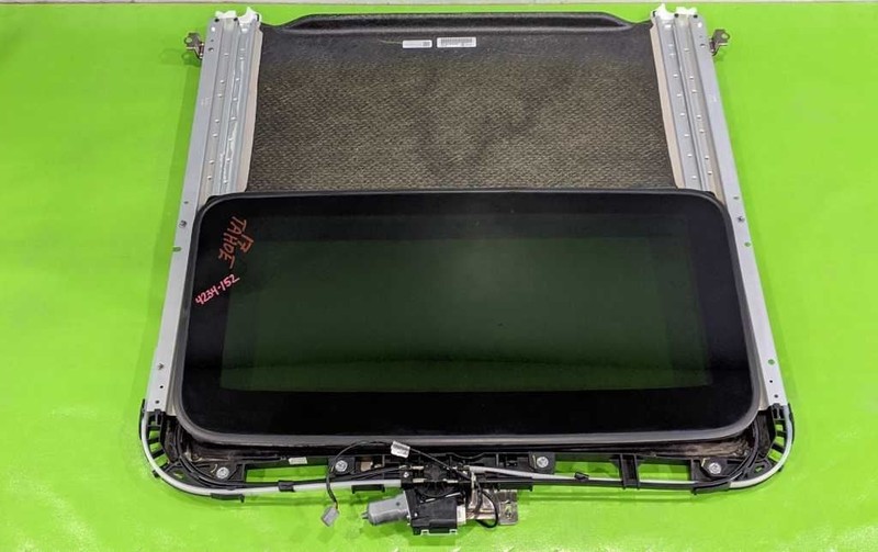15-20 TAHOE SUNROOF ASSEMBLY OEM 4234-152