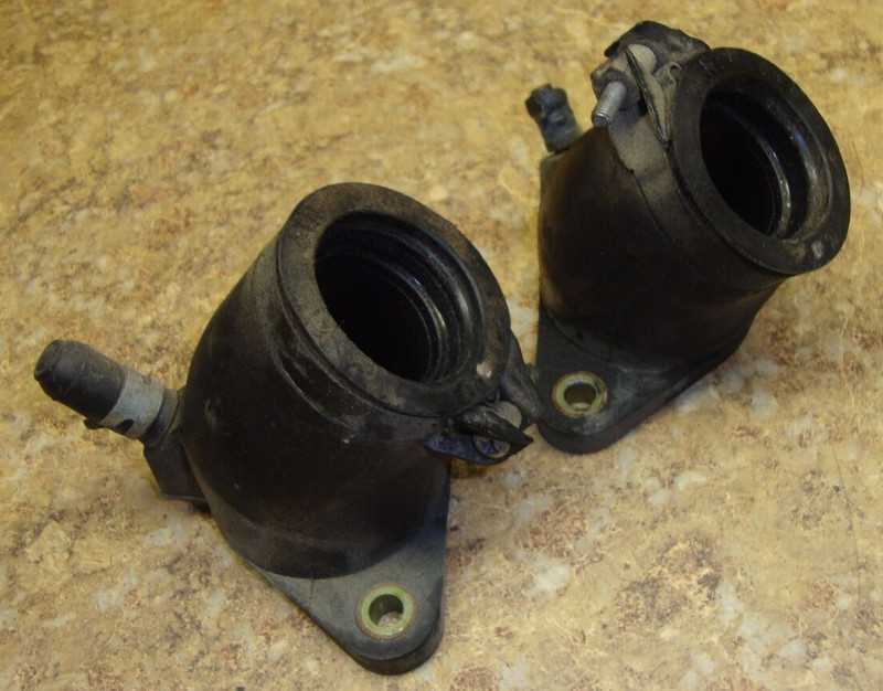 2002 Yamaha XVS650 XVS 650 A V Star Engine Cylinder Head Manifold Inlet Boot 02