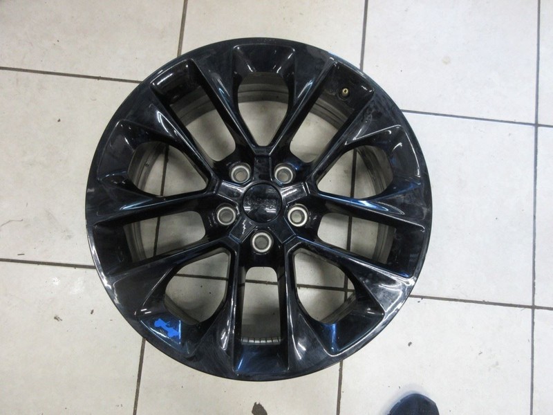 2021-2023 Jeep Wrangler JL OEM Black V-Spoke 20" 20x8 Wheel Rim Blue