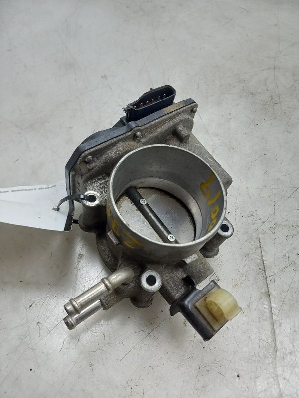 10-17 TOYOTA CAMRY 2.5L FWD AT ENGINE THROTTLE BODY