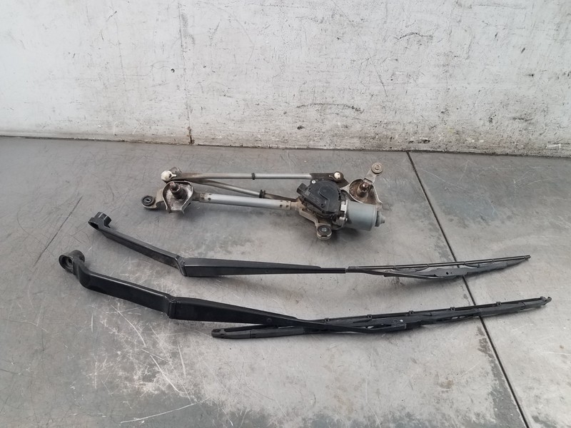 2012 Subaru Impreza WRX Windshield Wiper Motor / Arms #2433 S2