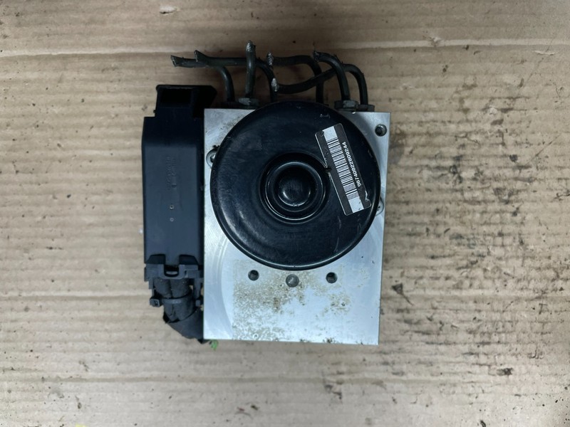 2007 to 2014 Mercedes C-Class ABS Anti Lock Brake Pump Module O8593 DG
