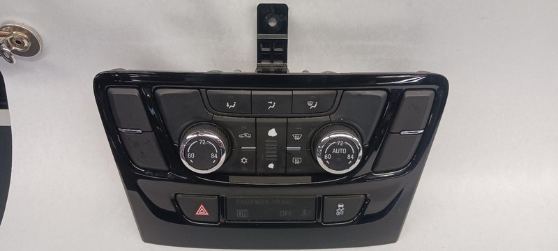 17-'19 BUICK ENCORE dual zone temperature control panel OEM 1 Year Wnty!