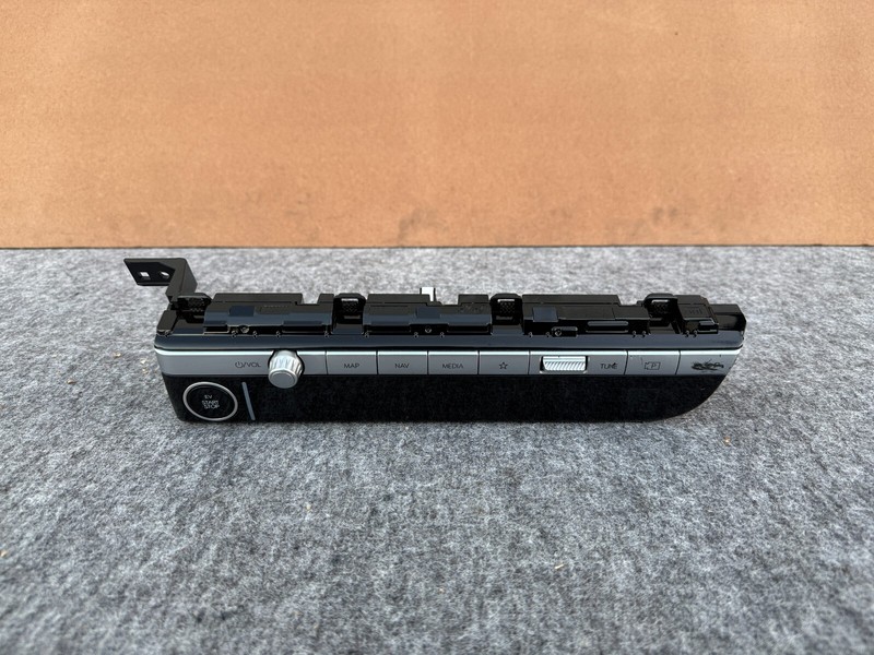 HYUNDAI IONIQ 5 2022-2025 OEM DASHBOARD RADIO MEDIA CONTROL START ENGINE SWITCH