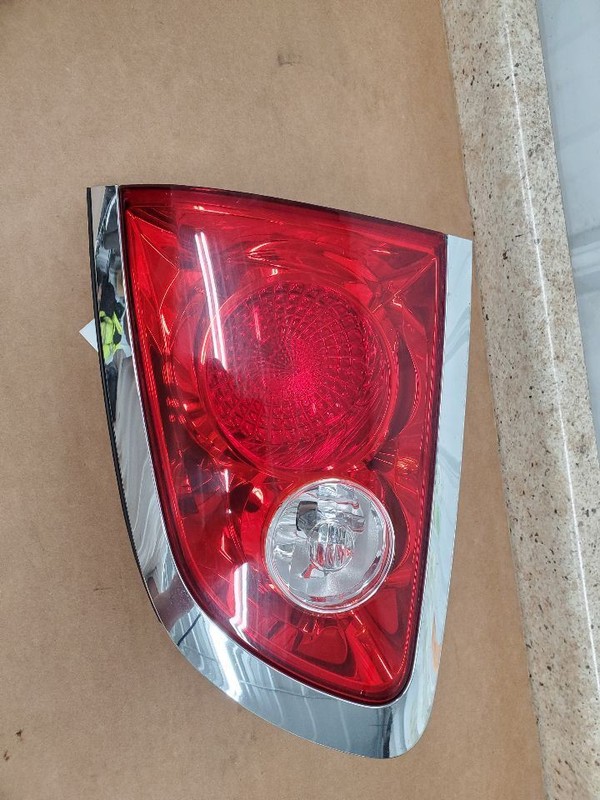 Passenger Right Tail Light Lid Mounted Fits 08-12 ENCLAVE 290216