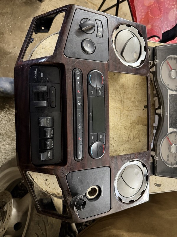 08 FORD F250 F350 Heater AC Control HVAC W Vents & Aux Switches & Trim Bezel
