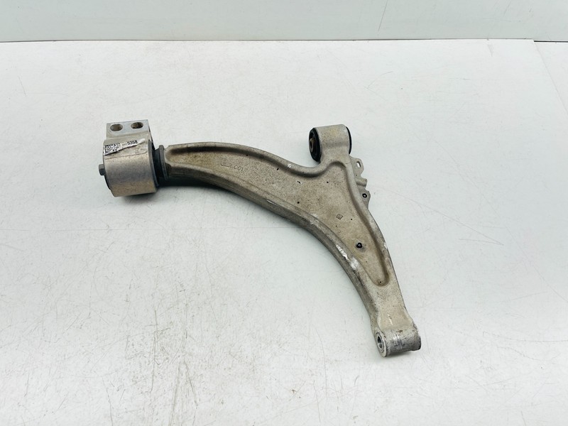 2013-2019 Cadillac XTS FRONT RIGHT SUSPENSION LOWER CONTROL ARM OEM