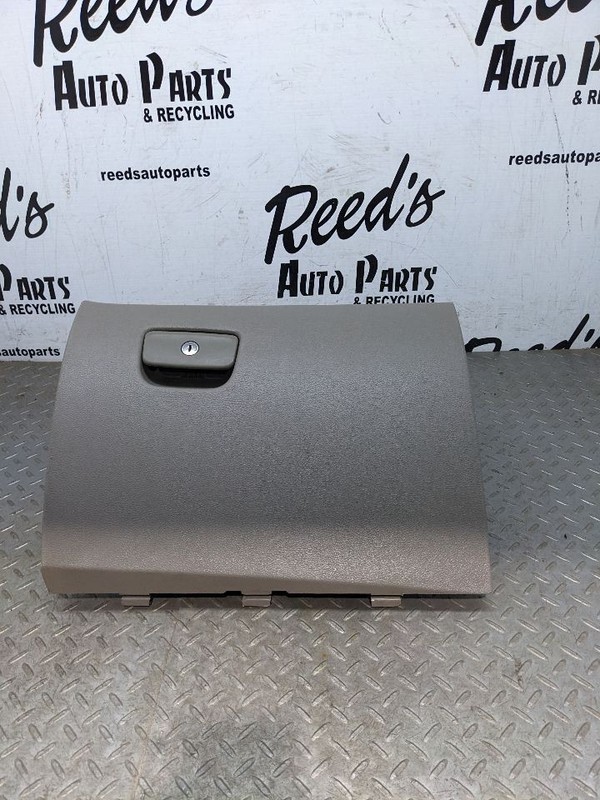 2011 - 2021 JEEP GRAND CHEROKEE GLOVE BOX STORAGE COMPARTMENT OEM 1166941