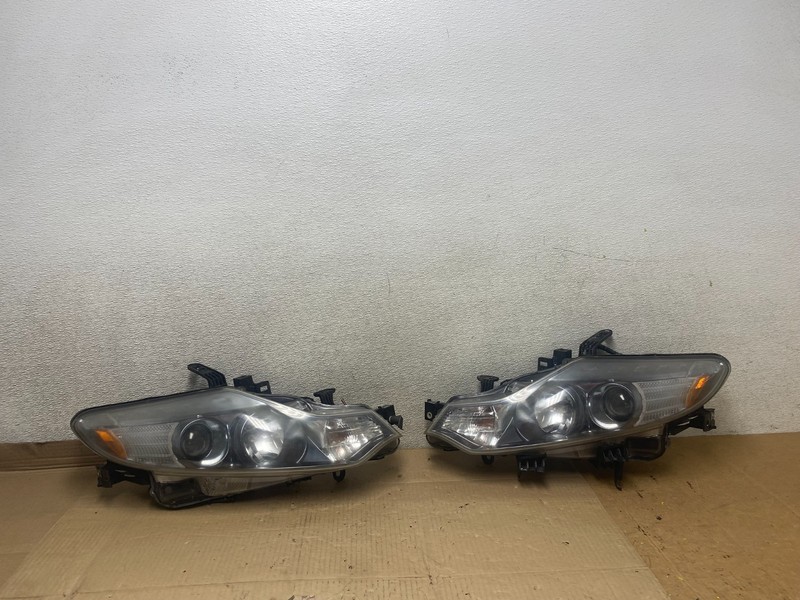 Halogen 2011 2012 2013 2014 Nissan Murano Headlights Left+Right U2882 DW