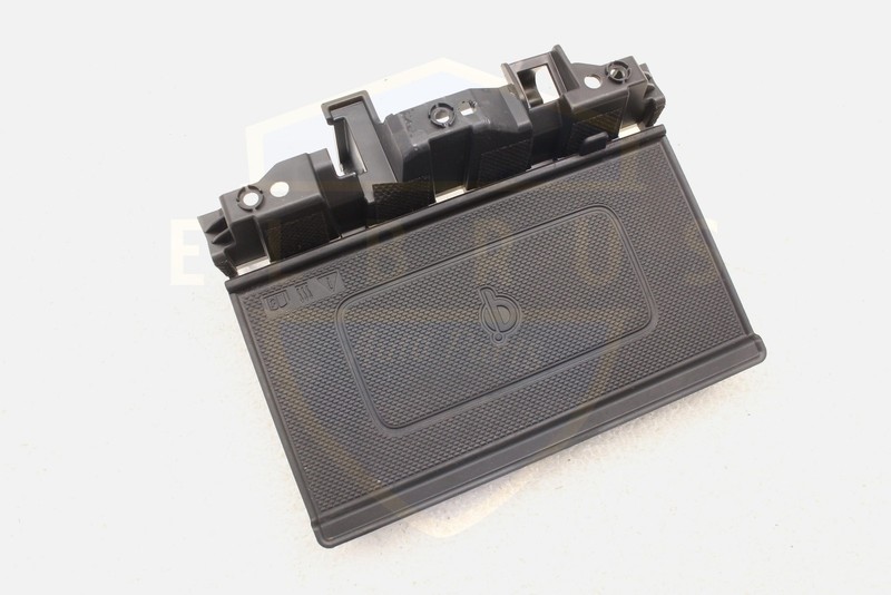 HYUNDAI KONA 18-21 FRONT CONSOLE BATTERY WIRELESS WIRING CHARGING PAD MODULE OEM