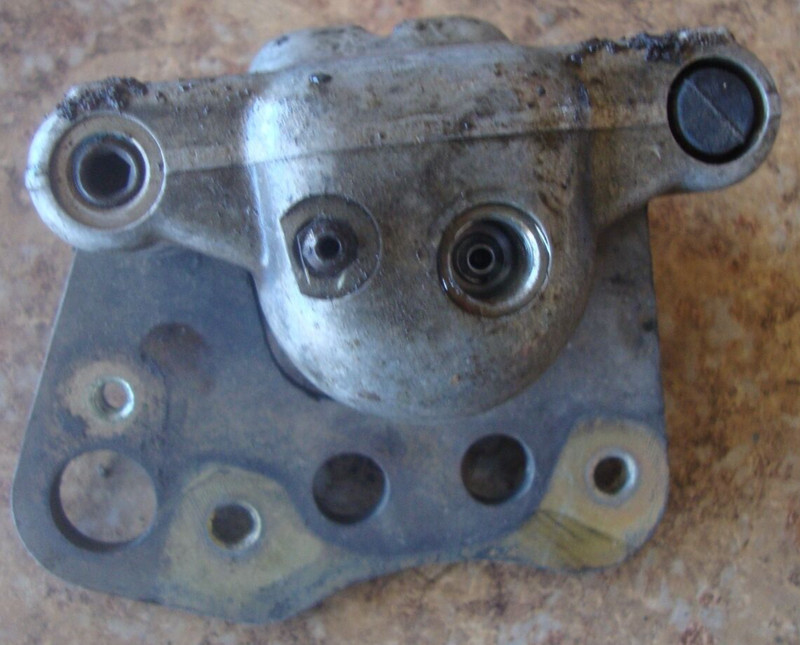 2004 Polaris Sportsman 500 HO 4x4 ATV Right Front Disk Brake Caliper 408 L8