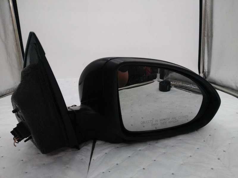Used Right Door Mirror fits: 2013 Chevrolet Cruze Power non-heated opt DWY w/o p