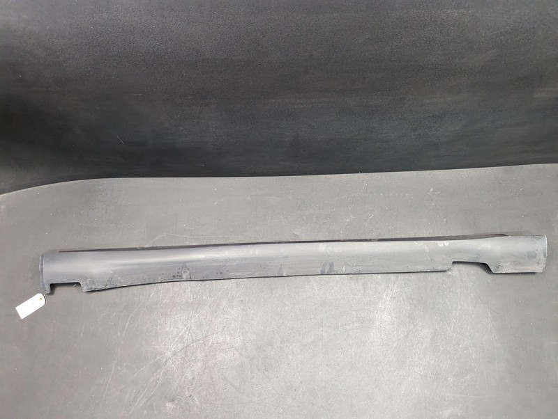 Right Rocker Panel Molding 2019 Jeep Cherokee 1YW36RXFAH 2014 2015 2016 - 2021 X