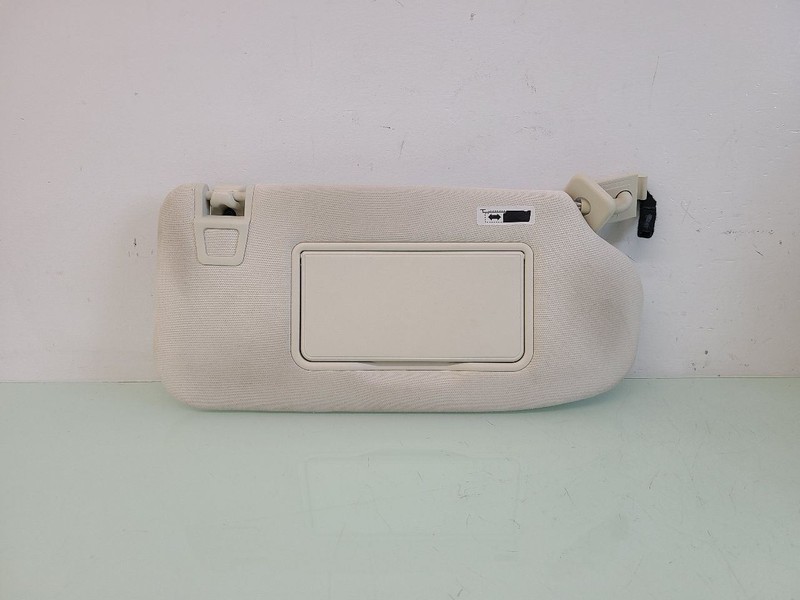 Passenger Right Sun Visor Fits 20-24 CORSAIR 586574