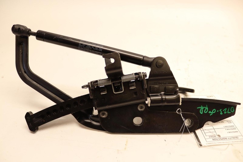 2018-2022 BMW X3 G01 REAR RIGHT SIDE SEAT LATCH ADJUSTER MECHANISM W/ STRUT OEM