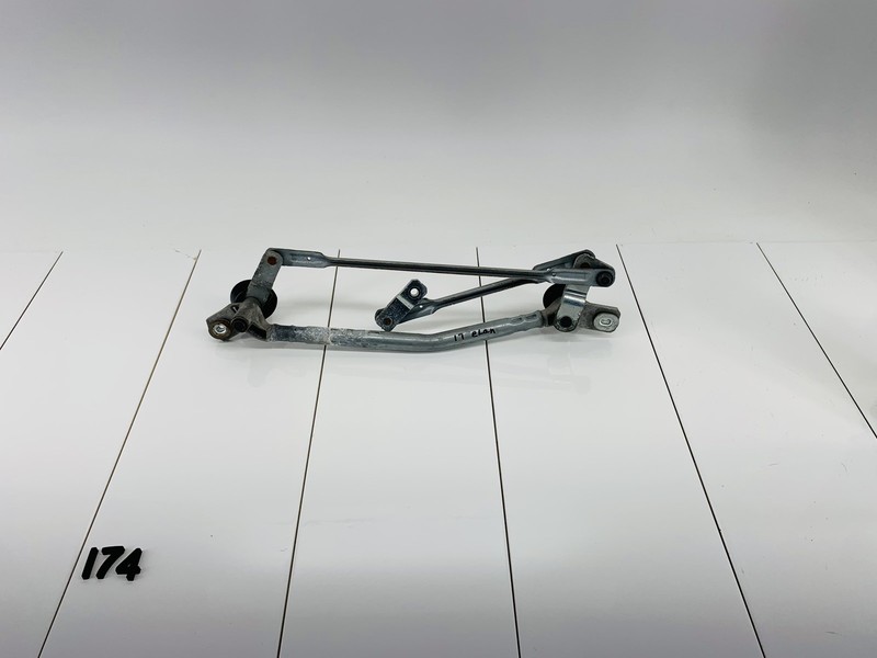 17-20 HYUNDAI ELANTRA FRONT WINDSHIELD WIPER WASHER ARM LINKAGE TRANSMISSION OEM
