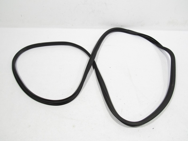 20-25 Kia Telluride SX 2022 Rear Right Pass Body Door Seal Weather Strip |