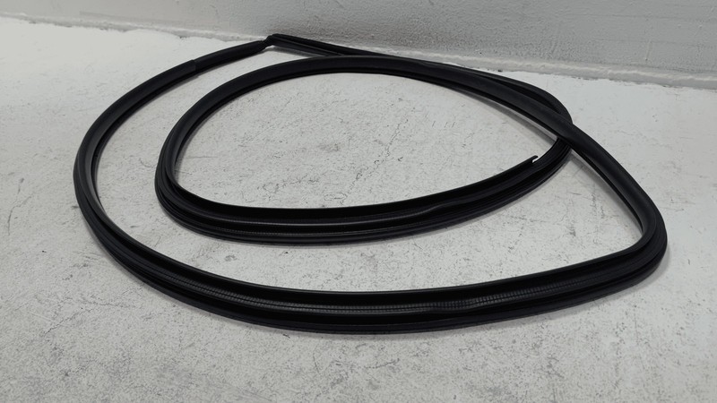 18-2024 TOYOTA CAMRY FRONT PASSENGER SIDE DOOR BODY WEATHERSTRIP INNER SEAL OEM