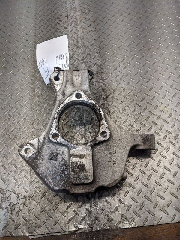 Driver Left Front Spindle Fits 15-20 ESCALADE 1180337