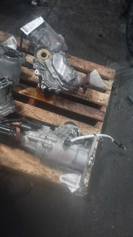 2018 Jeep Compass Transfer Case Assembly OEM 4WD 132K Miles Grey 68292767AD