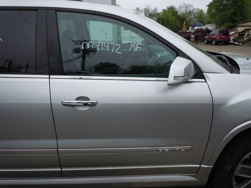 2010-2012 GMC Acadia Front Door Assembly Passenger Right OEM U636R