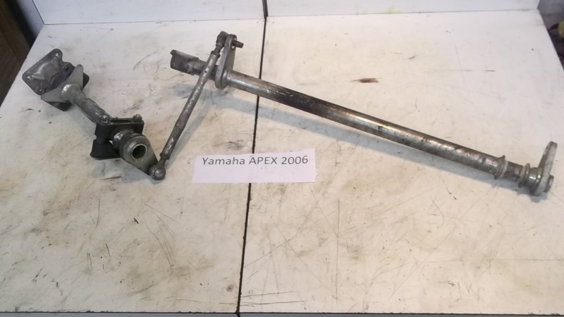 Yamaha Apex Mountain Steering Post 2006 model