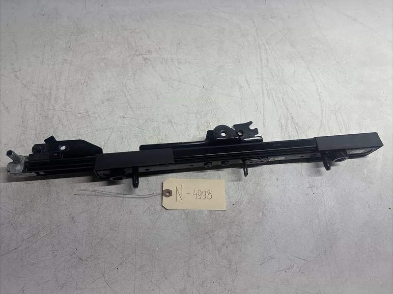 17-22 Tesla Model 3 M3 Front Passenger Side Seat Rail Track Section RH 4993 U21