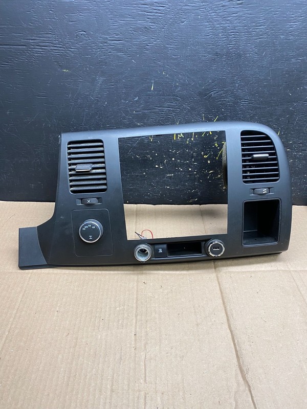 2007 to 2014SilveradoSierra Center Console Radio Bezel Air Vents AA4577 DG