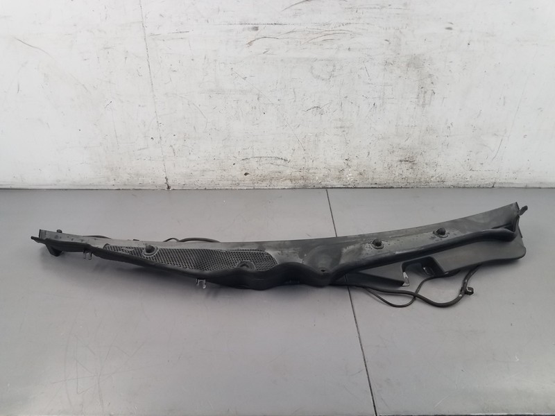 2011 Mercedes Benz AMG E 63 Windshield Cowl #8509 H5