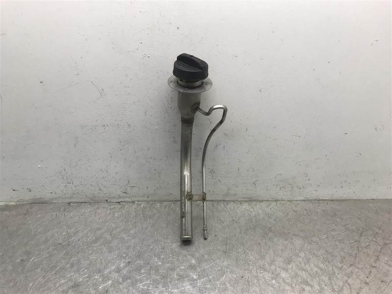 2004 DODGE RAM 1500 FUEL FILLER NECK OEM 179.CH8504
