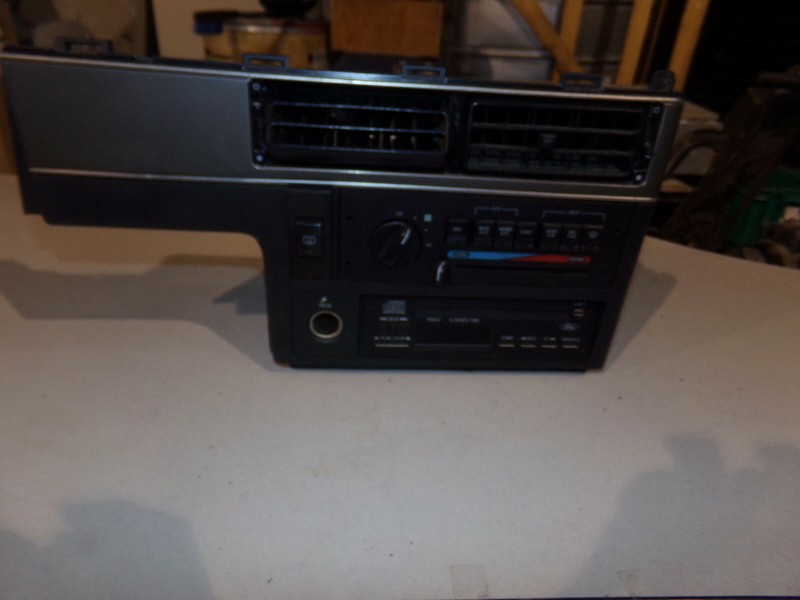 Ford F1SB-6304302 Radio Assembly *FREE SHIPPING*