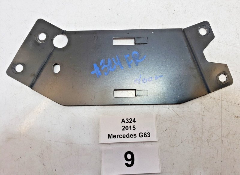 ✅ 13-18 OEM Mercedes W463 G550 G63 G65 AMG Front Right Passenger Mounting Plate