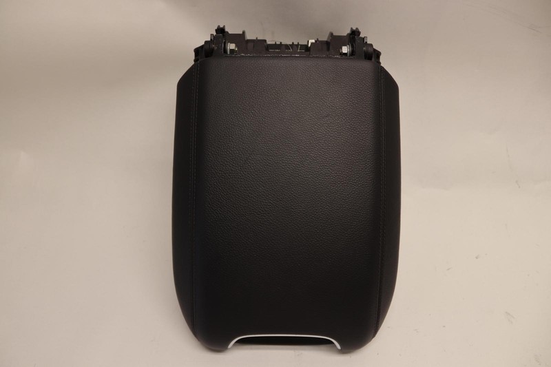 2019-2022 PORSCHE CAYENNE FRONT CENTER CONSOLE ARMREST COVER LID OEM