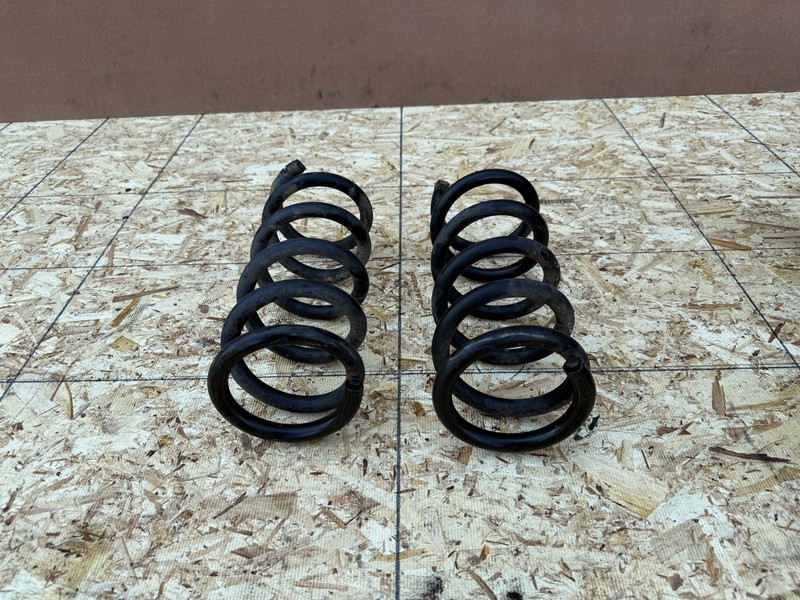 INFINITI FX35 FX37 FX50 QX70 09-17 OEM REAR LEFT AND RIGHT COIL SPRINGS SPRING