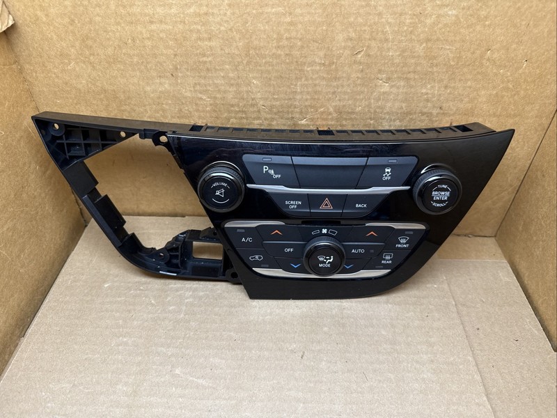2017-2022 Chrysler Pacifica Climate Temperature Temp Control Bezel 56054984AD