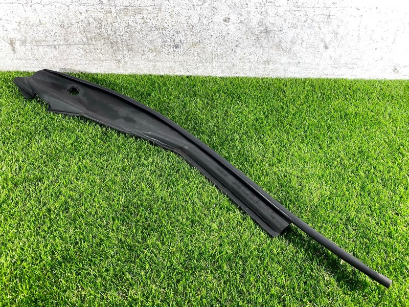14-23 INFINITI Q50 FRONT RIGHT PASS SIDE HOOD FENDER LEDGE COVER TRIM SEAL OEM