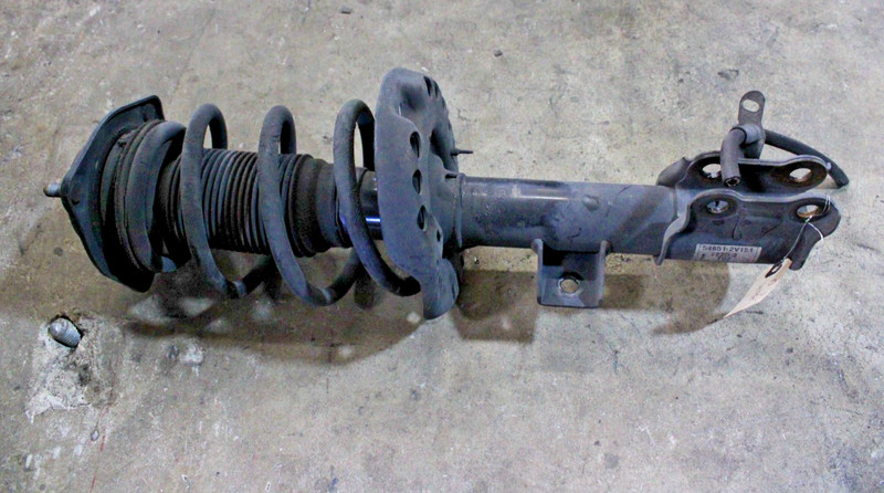 2012-2015 Hyundai Veloster 1.6L FWD Front Driver Left Side Shock Strut Absorber