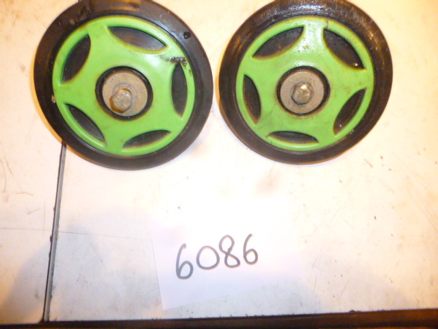 Arctic Cat front idler wheel assy (pair) with mounts 1993+
