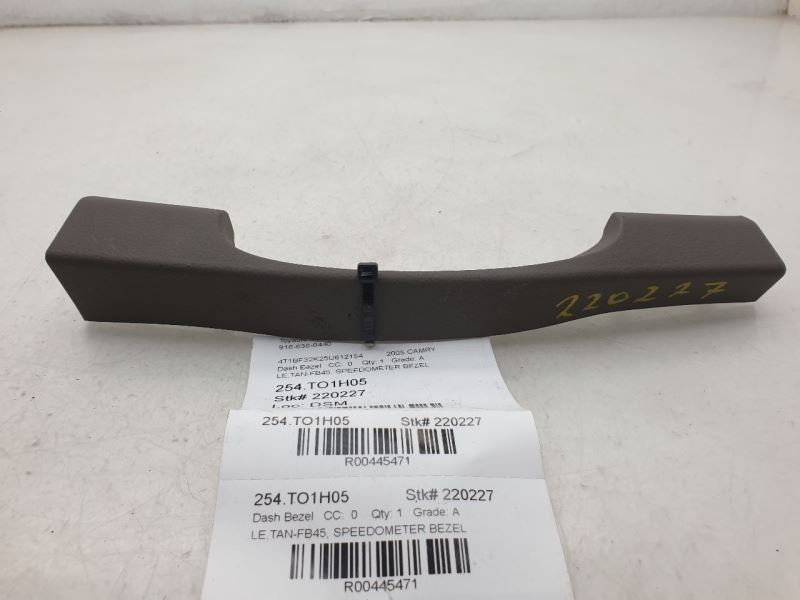 2005 TOYOTA CAMRY LE SPEEDOMETER DASH BEZEL