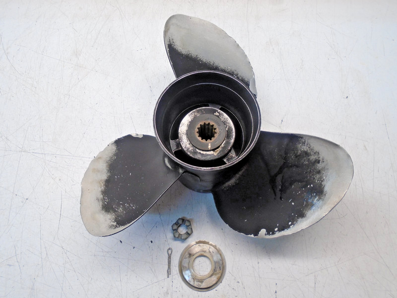 K3 Johnson Evinrude Propeller 13.25x 17"55-140hp Prop 765183 w/ Hub Kit