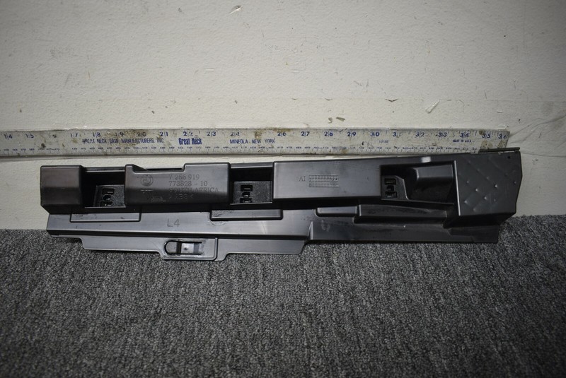 2015-2018 BMW M3 ROCKER MOLDING SUPPORT FACTORY OEM