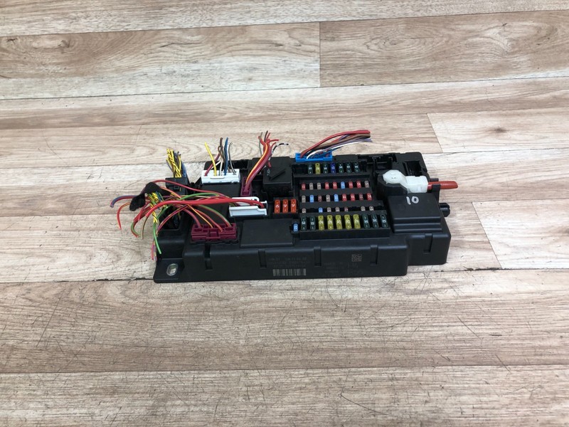 MINI COOPER OEM R56 FRONT SAM FUSE BOX RELAY FUSES RELAYS BLOCK 2007-2014 8
