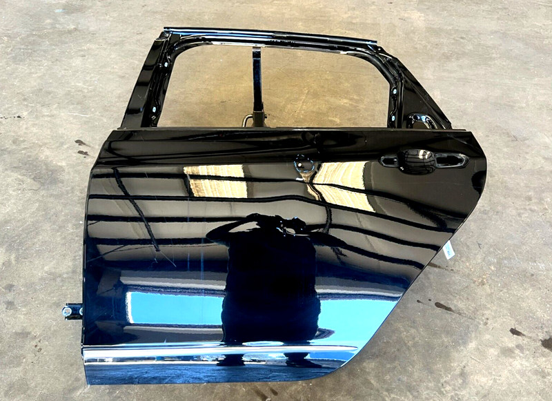 ⭐2016-2020 CADILLAC CT6 REAR LEFT DRIVER SIDE DOOR SHELL PANEL BLACK OEM LOT2562