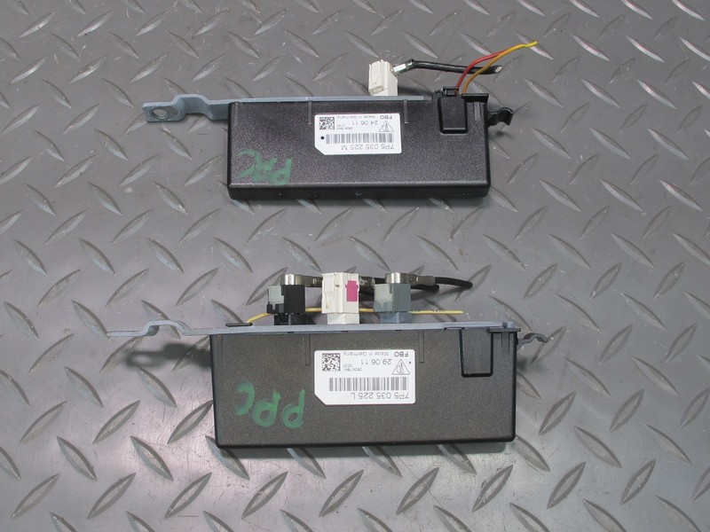 2011-2018 PORSCHE CAYENNE 958 REAR RIGHT LEFT RADIO ANTENNA AMPLIFIER MODULE SET