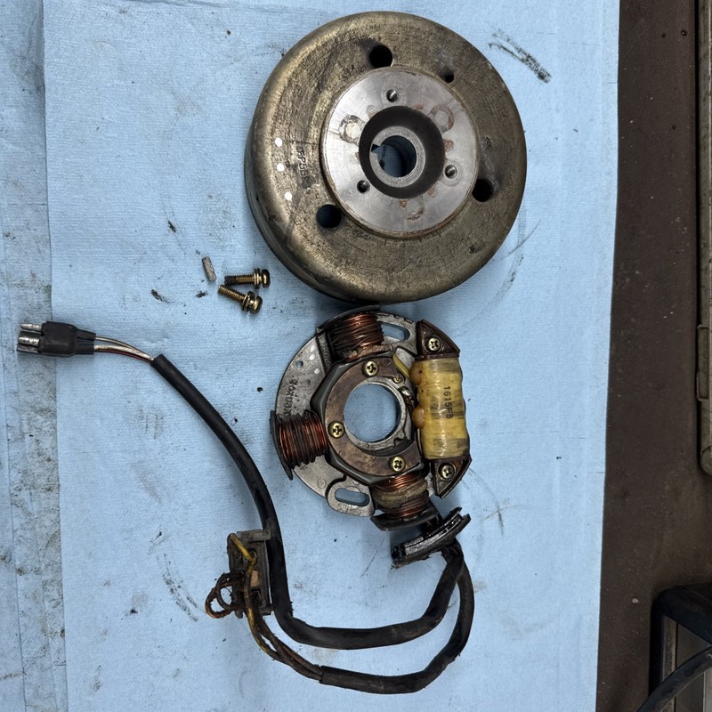2002 Polaris Indy Widetrak 500 L/C Motor Stater Magneto Flywheel Good