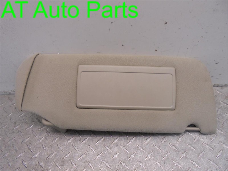 00 01 02 03 TAHOE SUBURBAN AVALANCHE TAN SUN VISOR OEM 15000919