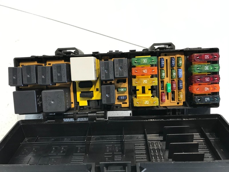 98-01 Ford Explorer Fuse Box Relay Unit Module