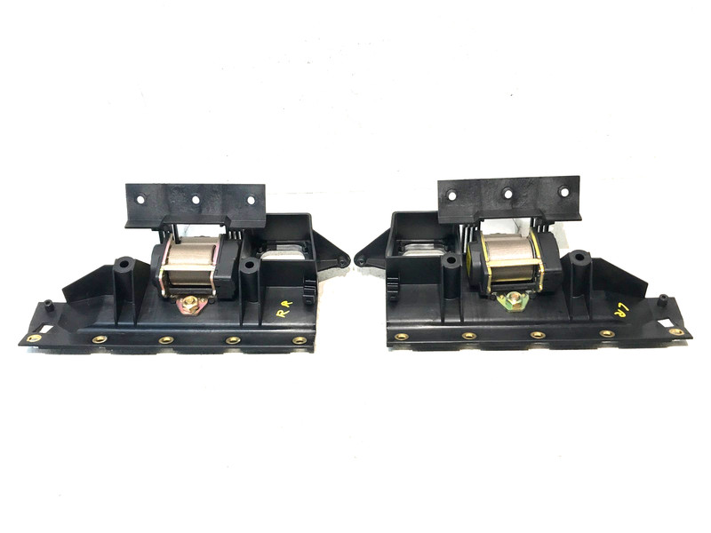 03-08 MERCEDES SL500 R230 Rear Left Right Seat Belt Retractor Luggage Pair